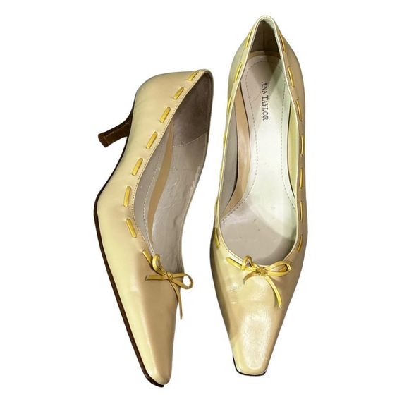 Ann taylor Laced Topline & Bow Vamp Snipped Toe Kitten Heel Pumps Nude Leather - Picture 2 of 9